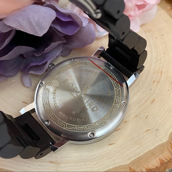 Luxury 100% Handmade Ebony Wood Quartz Watch - Picture 14 of 16